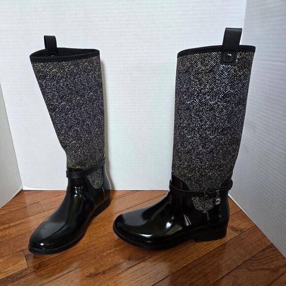 Michael Kors strech tall charm Rain Boots. Size 8 - Picture 2 of 11